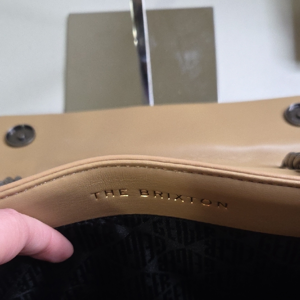 Kurt Geiger The Brixton Shoulder Bag with Chain Strap - Picture 5 of 11
